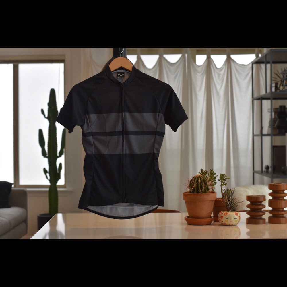 NWOT Twin Six - The Forever Forward Jersey - Black and Gray - Women’s Small